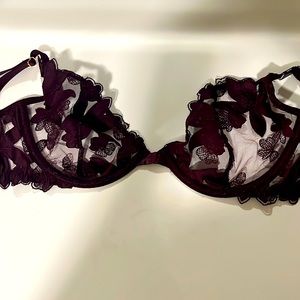 Gorgeous purple very sexy Demi bra💞